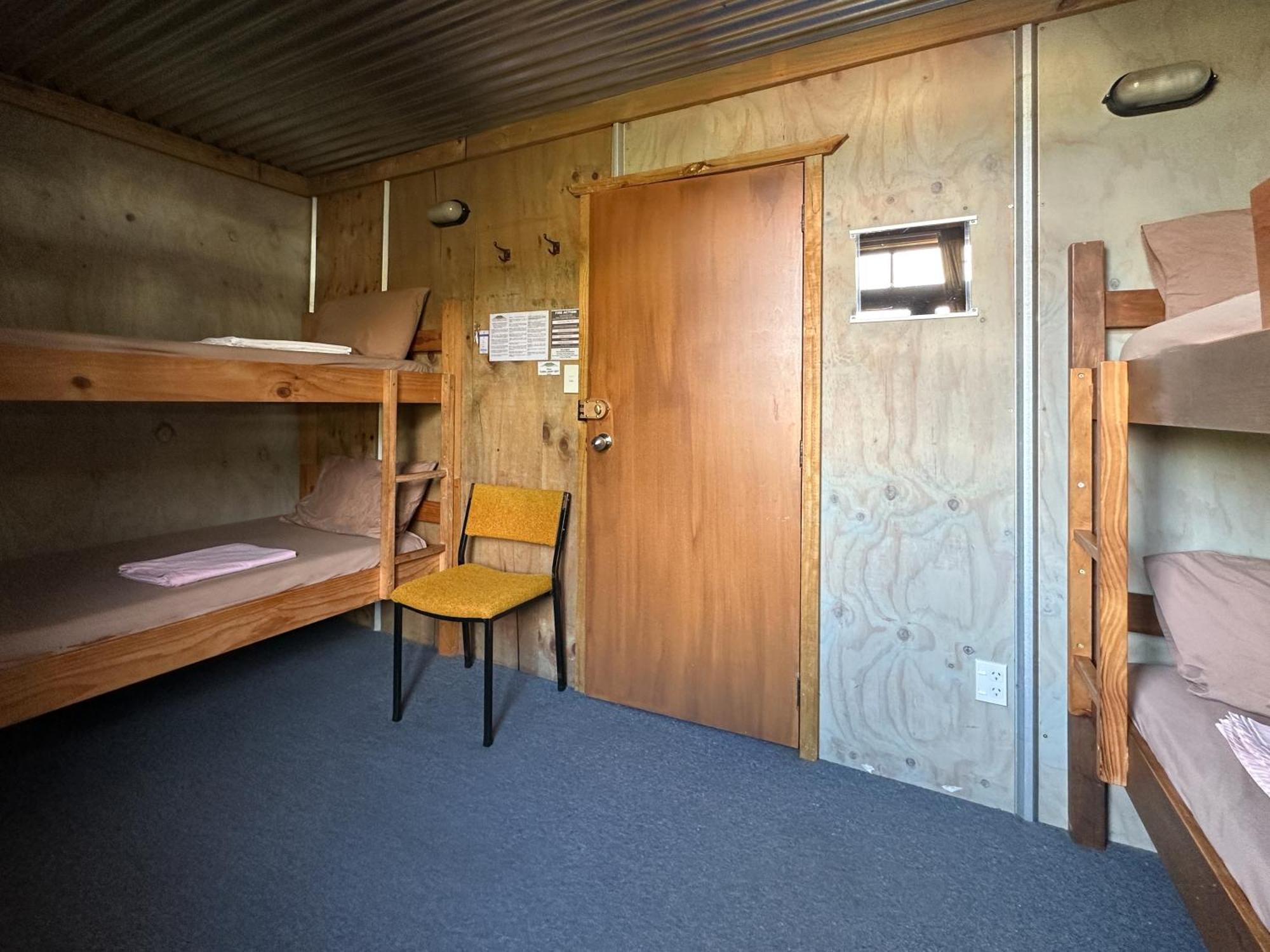 The Crossing Lodge & Backpackers Erua Buitenkant foto