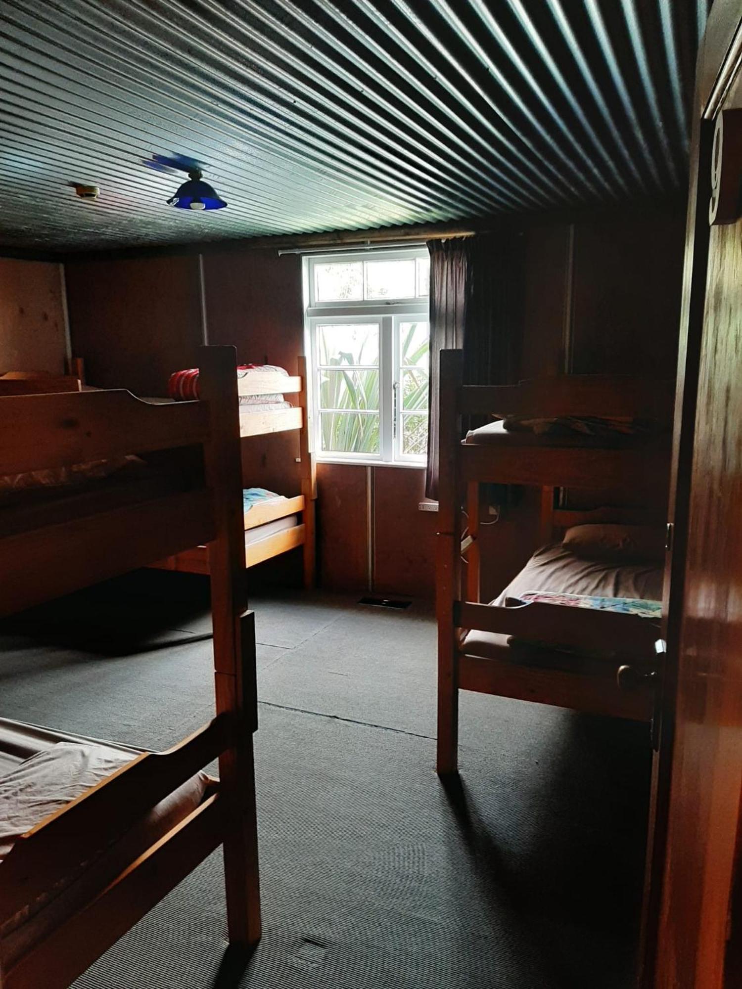 The Crossing Lodge & Backpackers Erua Buitenkant foto