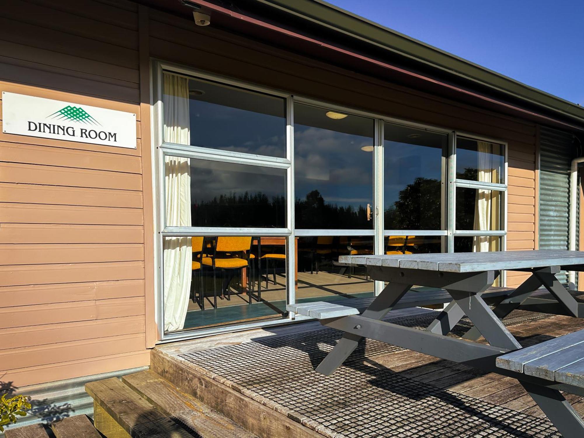 The Crossing Lodge & Backpackers Erua Buitenkant foto