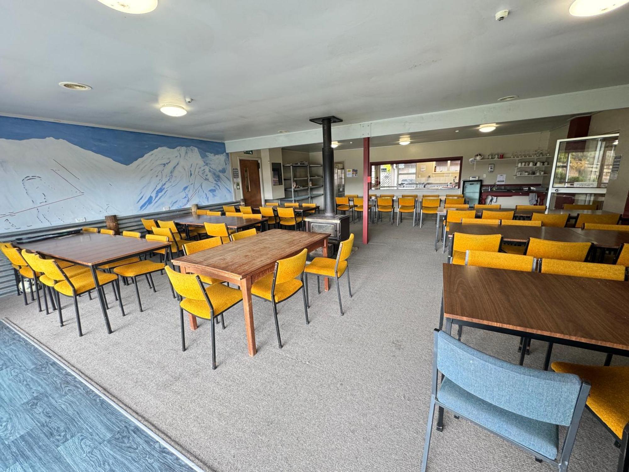 The Crossing Lodge & Backpackers Erua Buitenkant foto